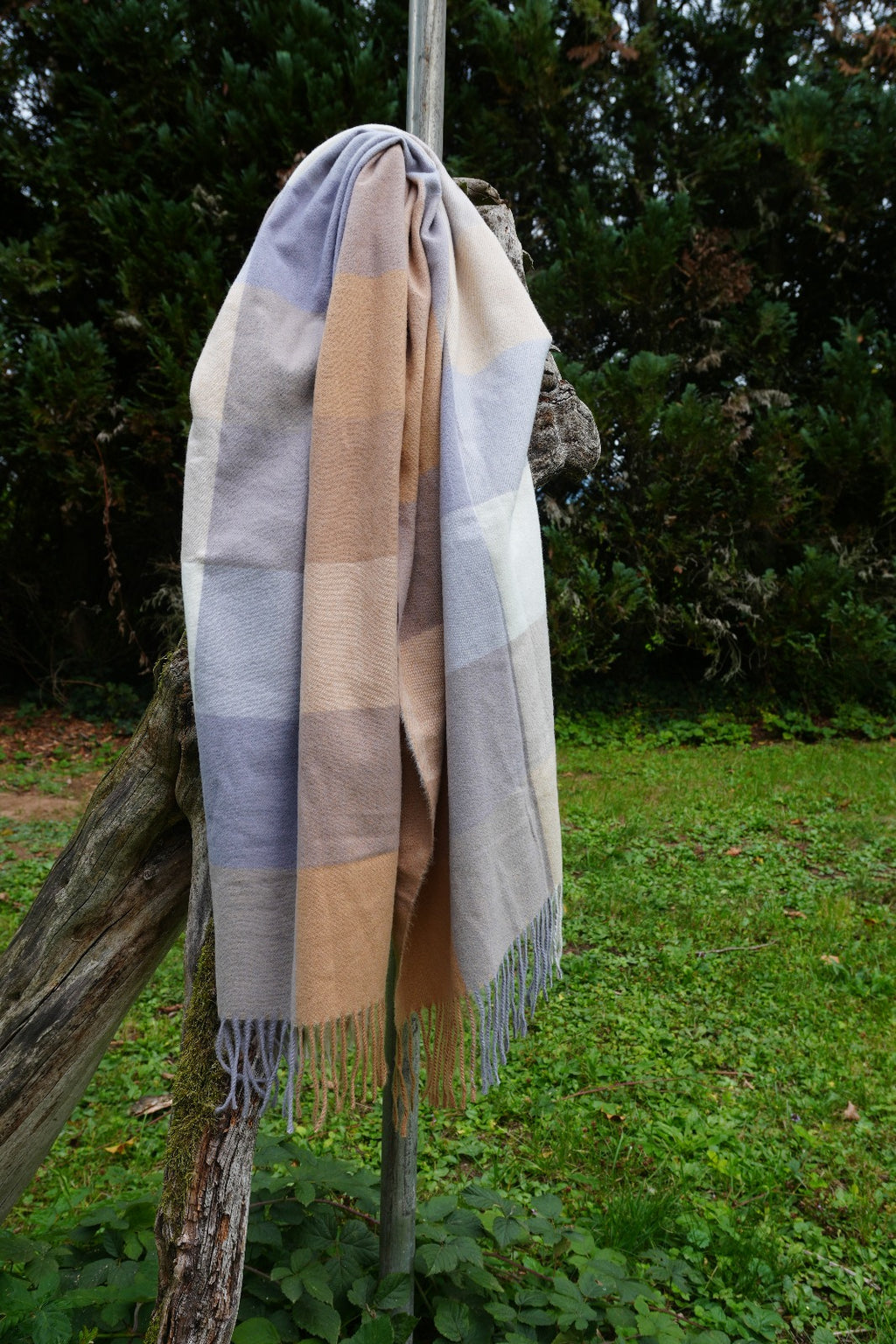 Plaid Damenschal aus Wolle – Weich, Warm & Stilvoll für Herbst und Winter