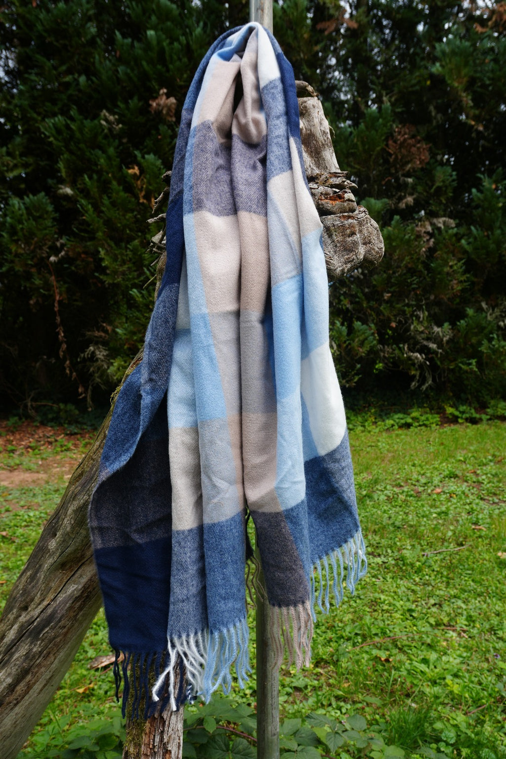 Plaid Damenschal aus Wolle – Weich, Warm & Stilvoll für Herbst und Winter