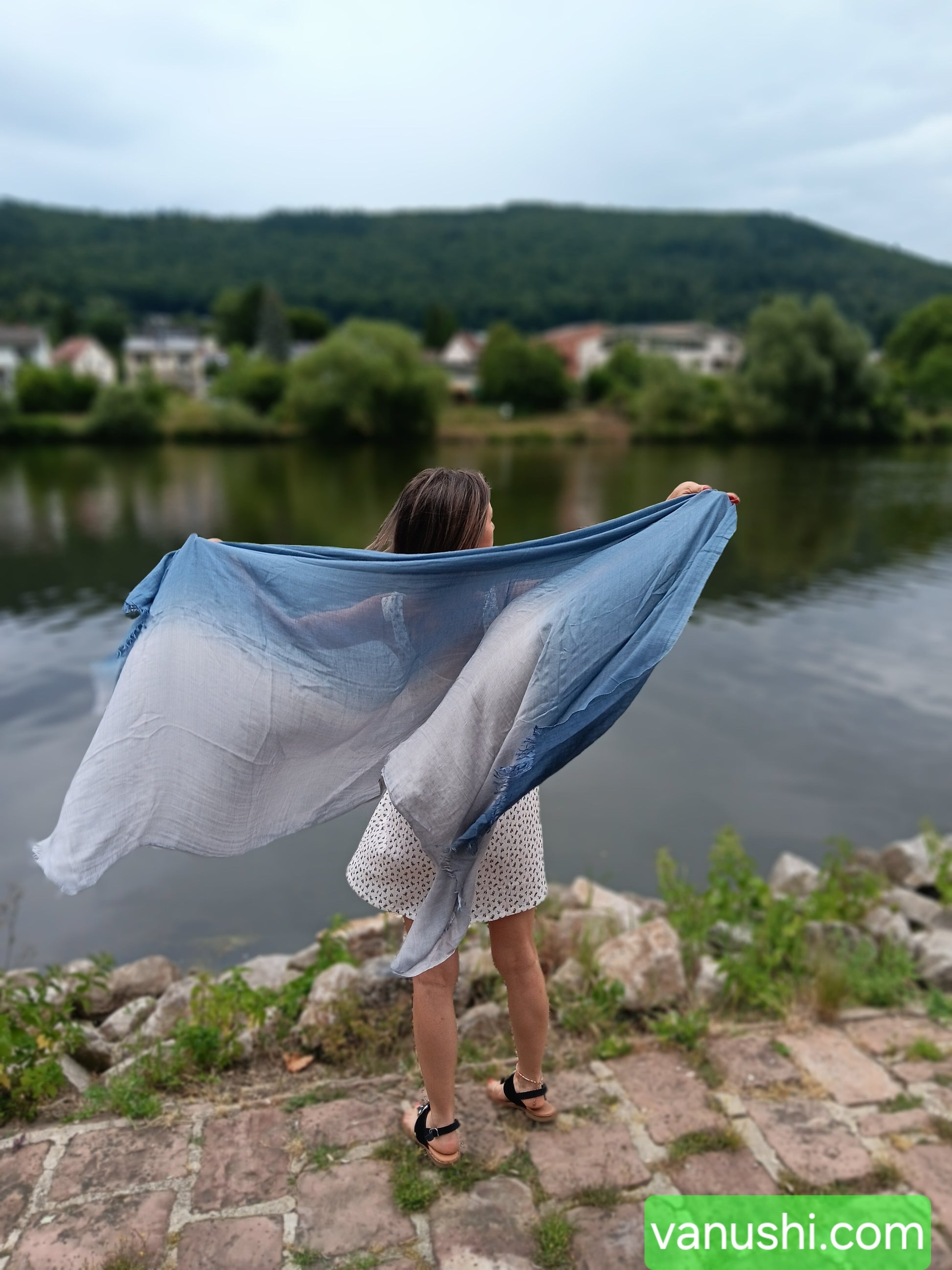 Damenschal aus Baumwolle und Leinen – Leicht, Natürlich & Stilvoll